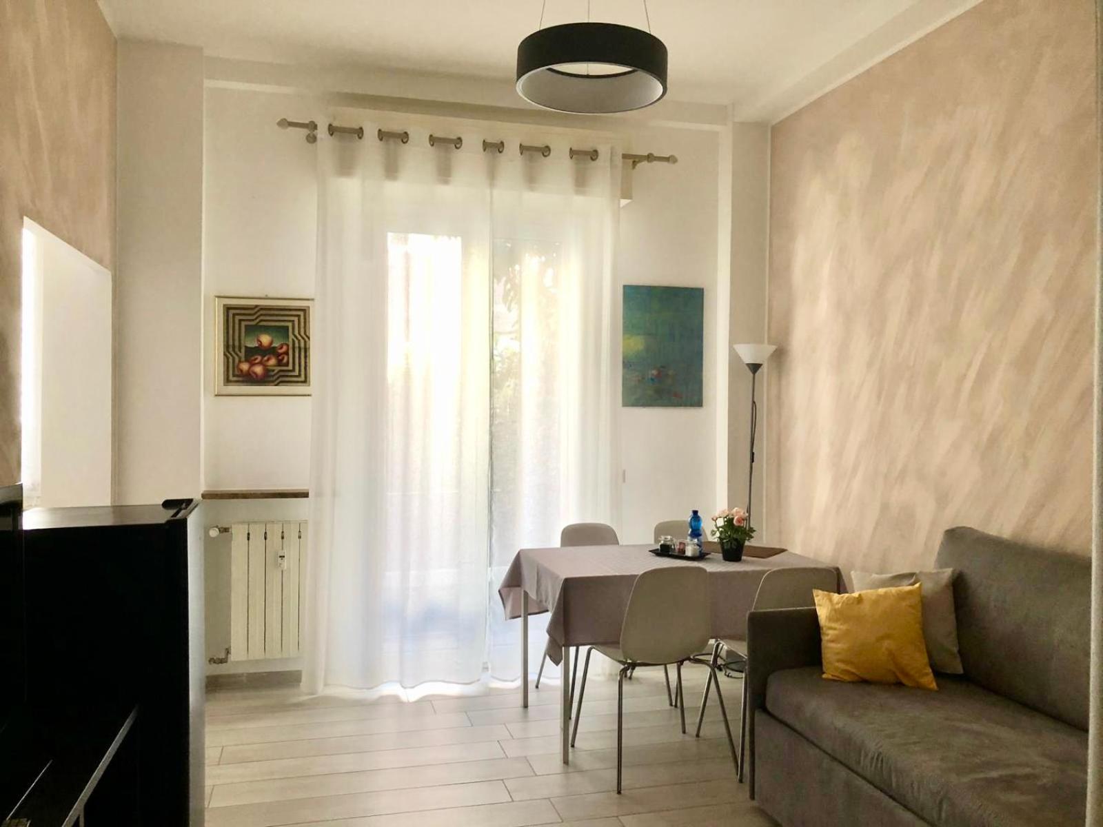 Lovely 2 Room Apartment With Small Garden มิลาน ภายนอก รูปภาพ